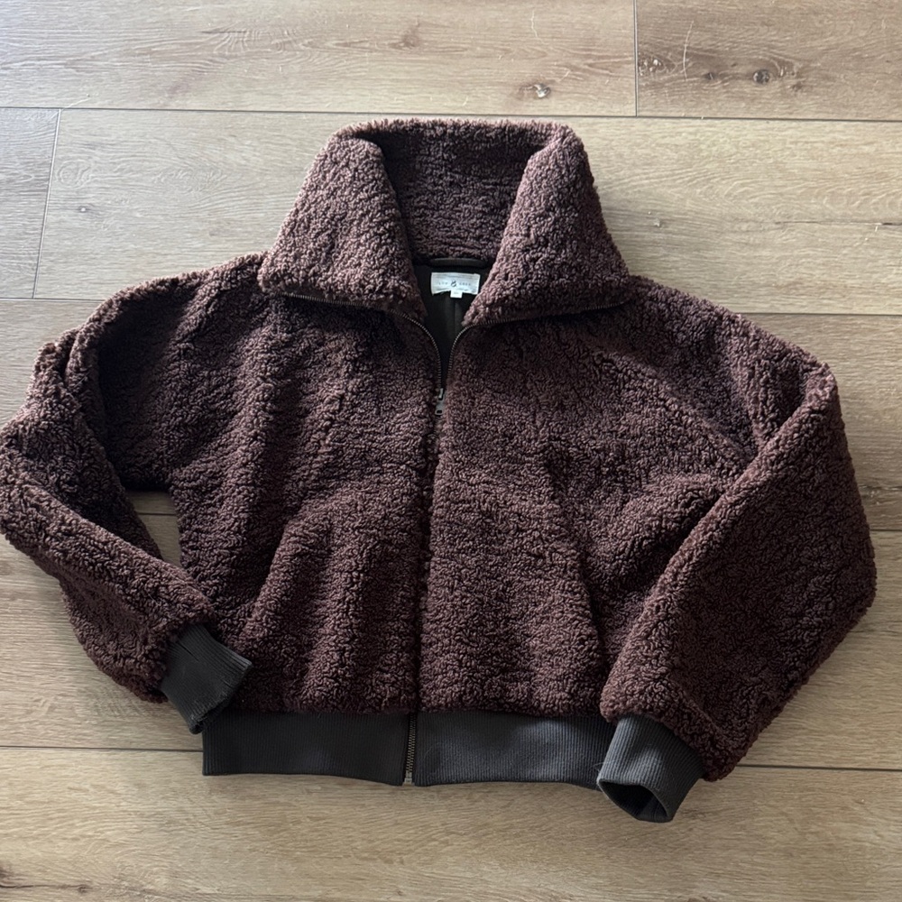 Lou & Grey Chocolate Brown women’s crop  fleece Jacket